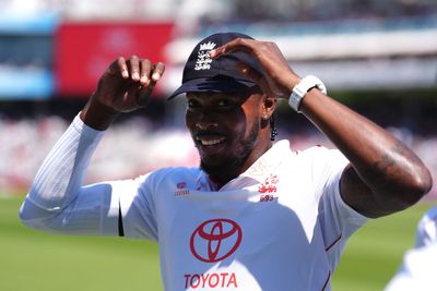 Jofra Archer’s instant impact lights up day two of third Test against India
