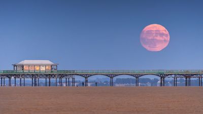 July 2025 full 'Buck Moon' dazzles skywatchers worldwide (photos)
