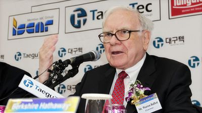 What Can Warren Buffett’s $3 Breakfast Teach You About Building Wealth?