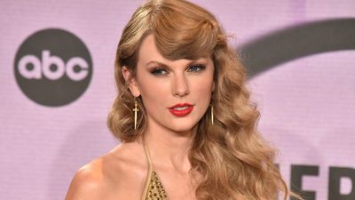 How Much Money You Would Get If Taylor Swift’s Net Worth Was Split Evenly Across America?