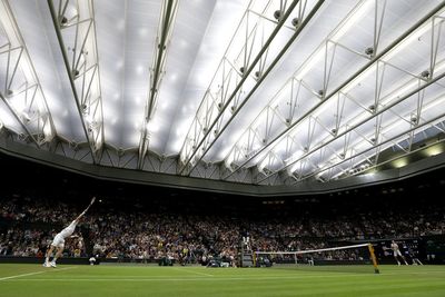 Five-time Grand Slam winner joins calls to close Wimbledon roof