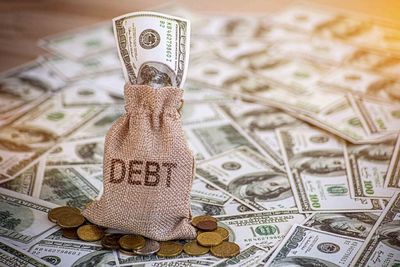 Caller With $9,000 in Collections Says She Followed Ramsey's Advice, Told Debt Collector 'I'm Broke. Sue Me'— Now She's Second Guessing It