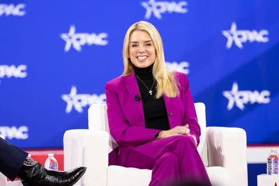 Jeffrey Epstein Case: Ex-Trump White House Lawyer Says Pam Bondi Isn't Going Anywhere Amid Power Struggle
