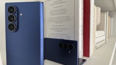 News Weekly: Samsung unpacked its foldables, Pixel 10 prototype leaks, first look at next Ray Ban Meta smart glasses, and more