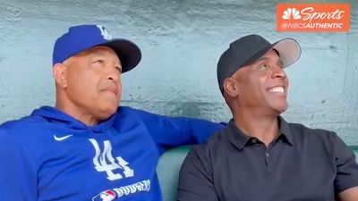 Dave Roberts Shares Sweet Moment With Barry Bonds on His Bobblehead Day