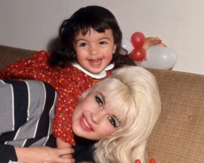 My Mom Jayne review – the beautiful, touching tale of a film star, by the daughter who lost her aged three
