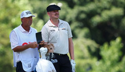 Who Is Harry Hall's Caddie?