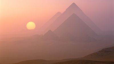 I tried the Egyptian Sleep Method during a heat wave and regretted it — here's why