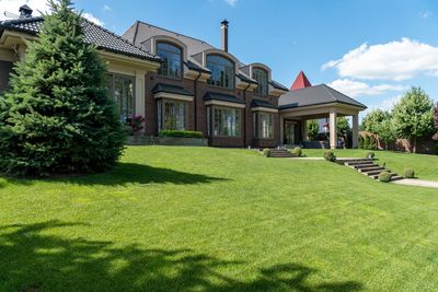 Why Some Homeowners Are Ripping Out Their Lawns Before 2026