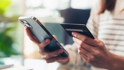 I Made Over $17K in a Year With These Banking Hacks: Here’s How It Works