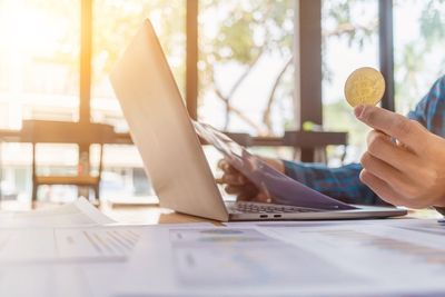 New Survey Reveals What Wealthy Investors Really Think About Crypto