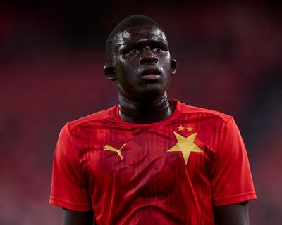 West Ham eye move for Liverpool’s Elliott and close on Slavia Prague’s Diouf