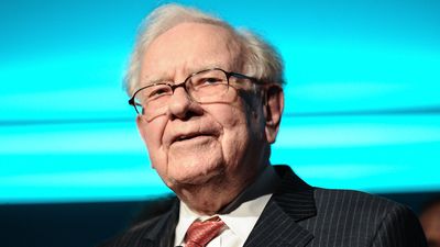 I'm an Investing Expert: This Is How You Can Invest Like Warren Buffett