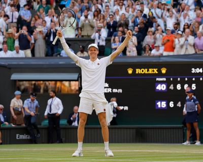 Jannik Sinner roars back to beat Carlos Alcaraz for first Wimbledon final win