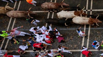 Women who run with bulls at Pamplona's San Fermín festival remain a minority