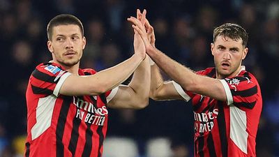 Santiago Gimenez ‘Pitches’ Liga MX Club to Former AC Milan Striker