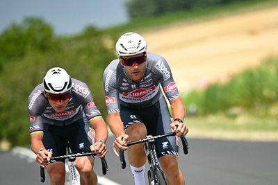 Mathieu van der Poel falls 700 metres short of a 174km breakaway stage victory at the Tour de France