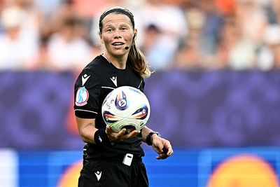 Frida Klarlund: Who is the referee for England vs Wales?