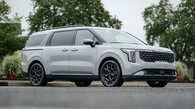 I drove the 2025 Kia Carnival Hybrid for a week — here’s my pros and cons