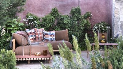 How to clean fake plants without damaging them – you can maintain their beauty for 30 years or more this way