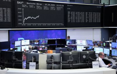 Europe’s stock markets drop amid Trump’s tariff threats against EU, Mexico
