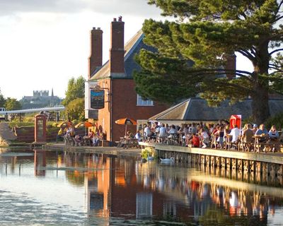 Tell us about your favourite waterside pub