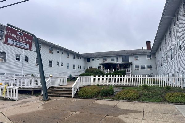 Nine deaths in fire at Massachusetts assisted living facility