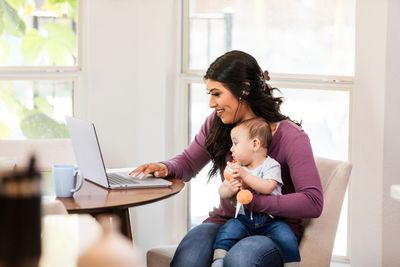8 Top-Paying Side Gigs Parents Can Do To Earn Extra Income