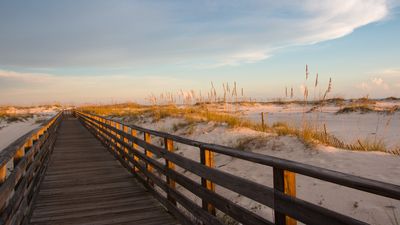 5 Best Coastal Towns for a Cheap Vacation