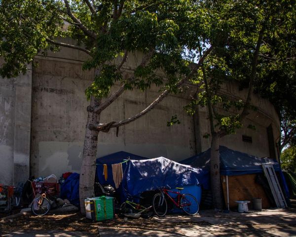 Homelessness in Los Angeles county declines for second straight year