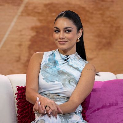 Vanessa Hudgens's New Manicure Proves That Guava Girl Summer Is Far From Over