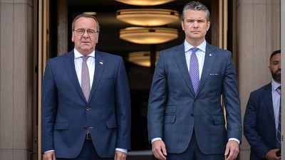 US and Germany discuss Patriot missile system transfer to Ukraine at Pentagon meeting