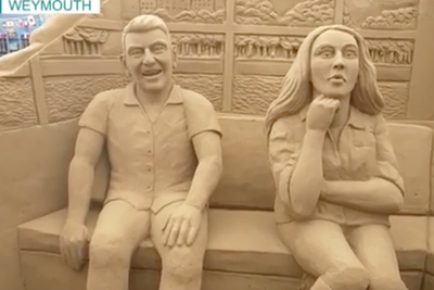 This Morning hosts gobsmacked by sand doppelgangers during live show