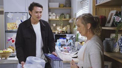 Neighbours spoilers: Jane discovers Leo's secret SPY CAM...