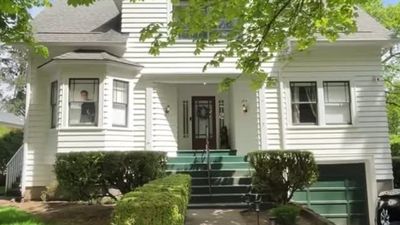 Couple Buys Famous 'Twilight' House for $360k — Now Earns $140k a Year Renting It Out to Fans