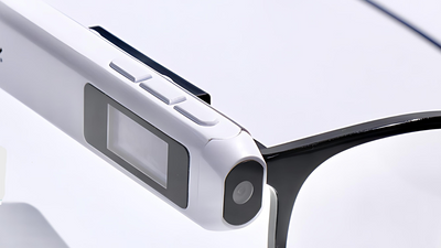 This device turns any glasses into Ray-Ban Meta – sort of