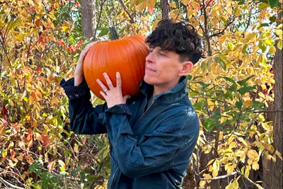 Celebrated Poet Andrea Gibson Passes Away After Four-Year Battle Against Terminal Ovarian Cancer