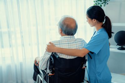 10 Long-Term Care Contracts That Families Regret Signing