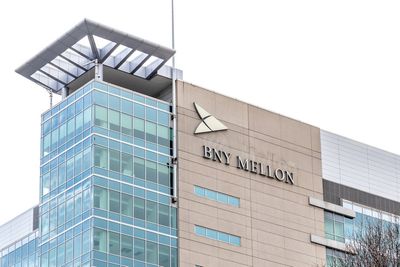 Bank Of New York Mellon's Strong Q2 Profit Drives Higher 2025 Guidance