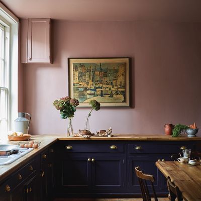If you like Farrow & Ball’s iconic Sulking Room Pink, you’ll also love these 4 expert-recommended alternative paint colours