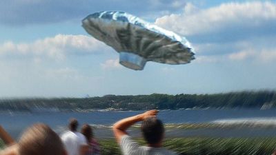 Netflix adds new documentary about how a fake flying saucer emergency transfixed America