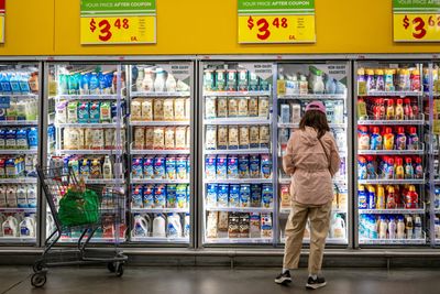 The forecast for the U.S. economy looks cloudy as inflation rises: 'It would be wise for the Fed to remain on the sidelines'