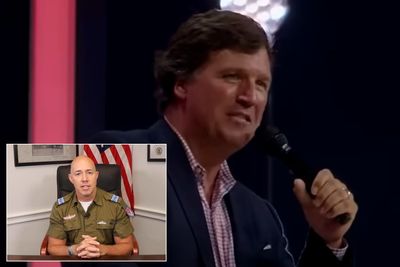 Tucker Carlson Advocates to 'Immediately' Strip Citizenship From Americans Who Serve in Foreign Militaries