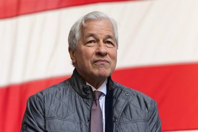 Jamie Dimon Admits Big Banks Are Behind In The Stablecoin Race