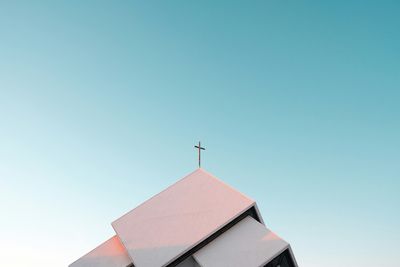 8 Church Fundraisers That Quietly Violate Tax Law
