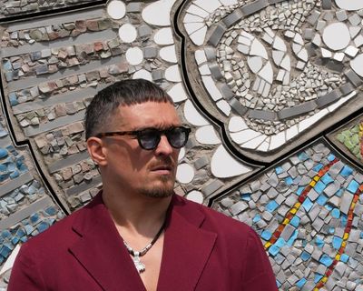 Cherished champion and statesman: Usyk focuses on Ukraine before titles