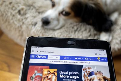 Americans spend $40 billion on their pets’ health care. Chewy has a plan to get more of their money