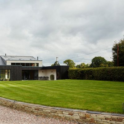 This hosepipe ban loophole for lawns could rescue your garden this summer – what you need to know about the rules
