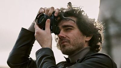 BREAKING: Sony's full-frame compact camera is back! The Sony RX1R III packs in a 61MP sensor and film styles