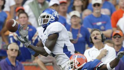 Former Kentucky Football Player Surprises Himself by Chasing Down Los Angeles Arsonist